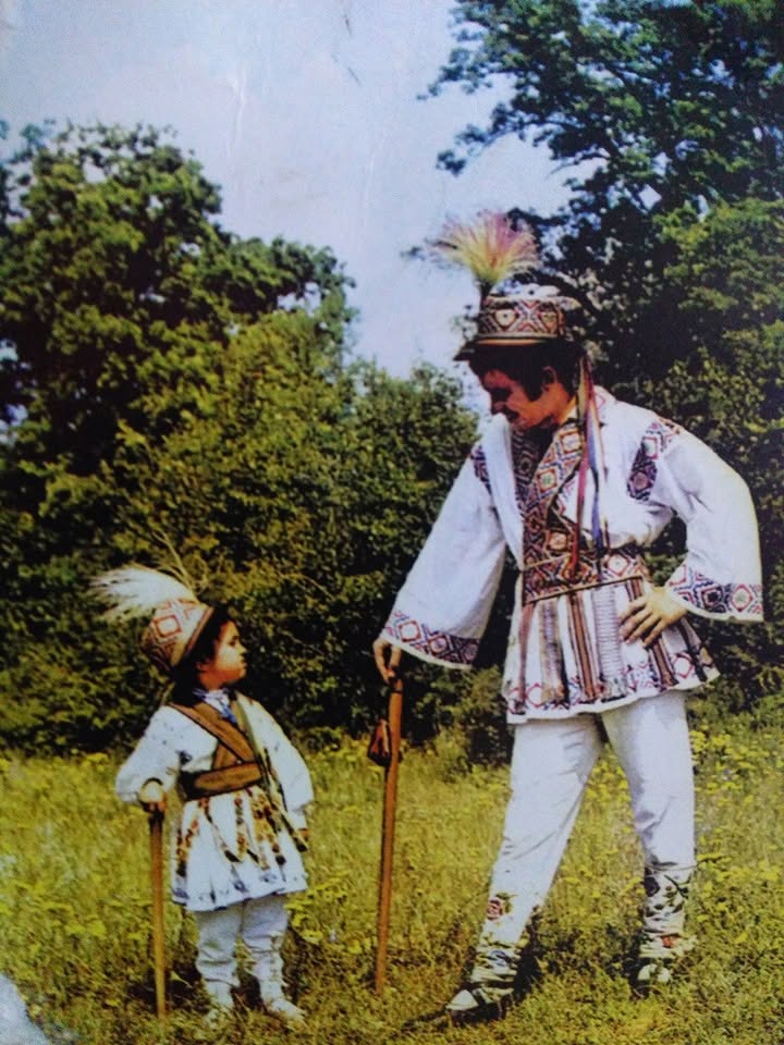 Fotografia cu Iie Brăileanu şi mentorul său, Nichita Dragomira, a făcut înconjurul lumii (sursa: Facebook / Brăileanu Ilie)