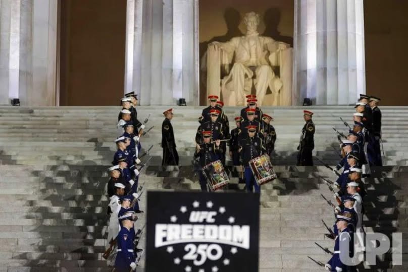 Memorialului Lincoln a devenit scenă politică și proiect de vanitate prezidențială