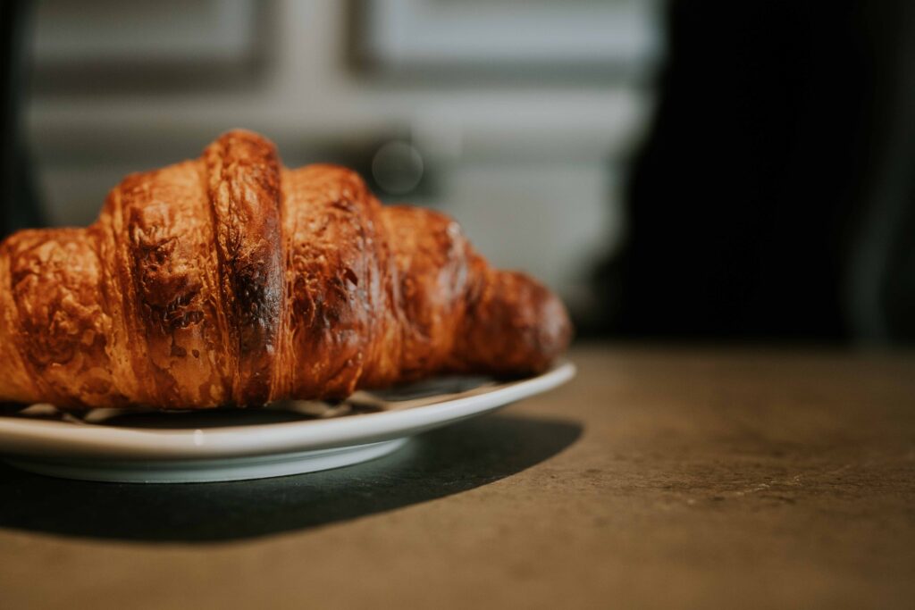 Cum ar fi dacă biscuiții și croissantul ar fi alimente dietetice. Grăsimea sănătoasă obținută din apa rămasă după fierberea leguminoaselor ar putea fi soluția.