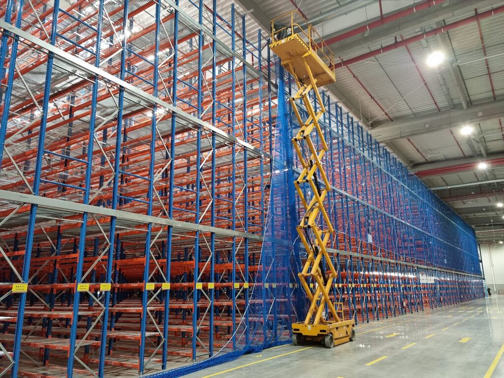 Aproape 29.000 de controale și amenzi de peste 19 milioane de lei în construcții. Specialiștii avertizează asupra deficitului de sisteme de protecție colectivă de pe șantierele din România