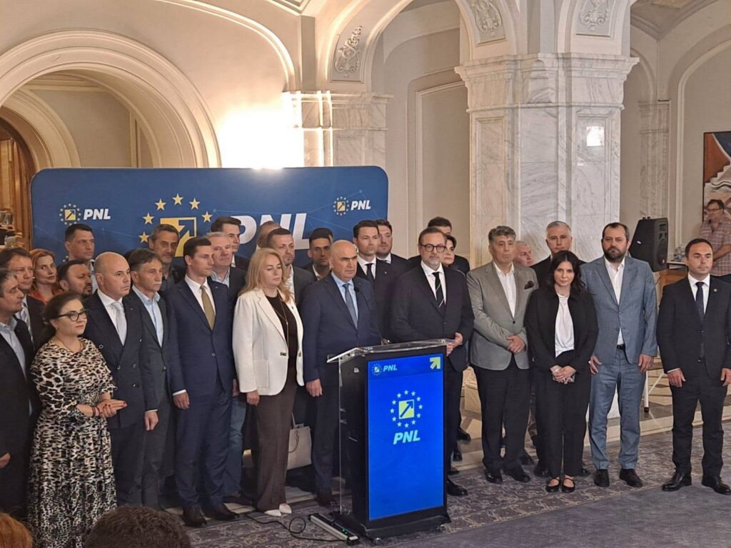 Un paradox al actualei crize. Liberalii și-au abandonat doctrina economică și îmbrățișează reflexe totalitare