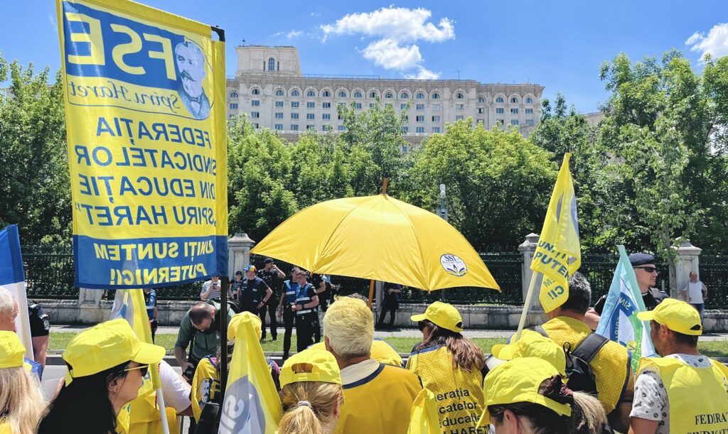 Reportaj. Sub umba lui Spiru Haret. „E clar: nu v-a plăcut școala!”. Ce lecție trebuie să învețe liderii statului de pe urma protestului angajaților din Educație