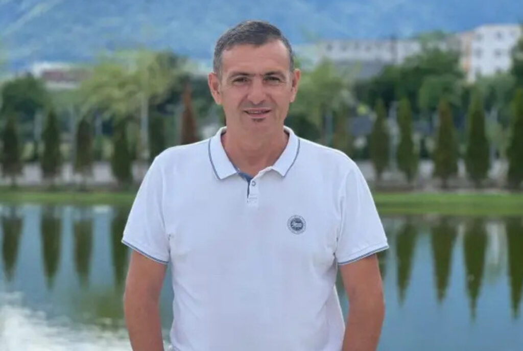 Soțul unei importante demnitare PNL îi jignește pe cetățenii din Slatina care își cer apa gratuită promisă de primar