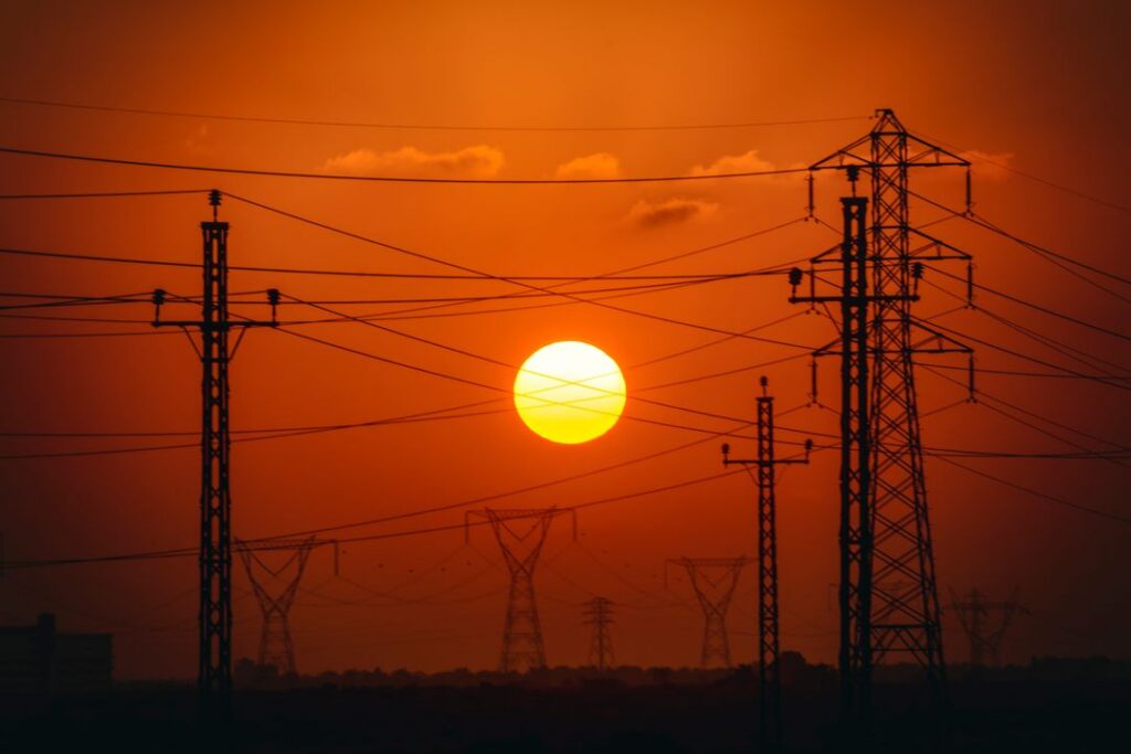 Canicula extremă pune la grea încercare rețelele electrice din Europa