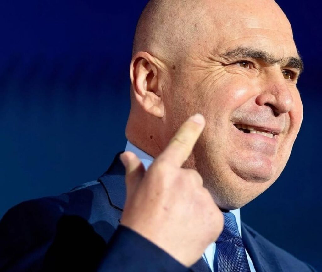 Statutul, Congresul, Salvatorul. PNL își rescrie identitatea: drumul către PNiL-Partidul Național iLiberal