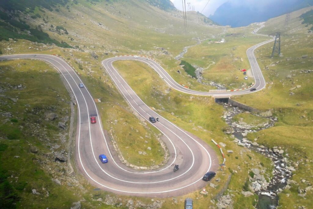 Circulație e reluată pe DN7C, Transfăgărășan, între Piscul Negru și Bâlea Cascadă