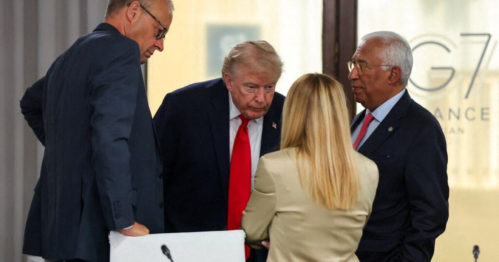 Ceartă între Trump și Meloni. Trump spune că Meloni l-a implorat să facă o poză și că i-a fost milă de ea. Ce i-a răspuns premierul italian