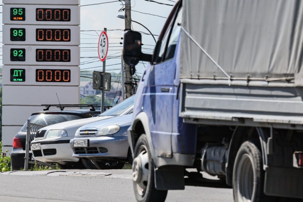 Ucraina a făcut prăpad în Crimeea. Benzinăriile din peninsulă au rămas fără combustibil