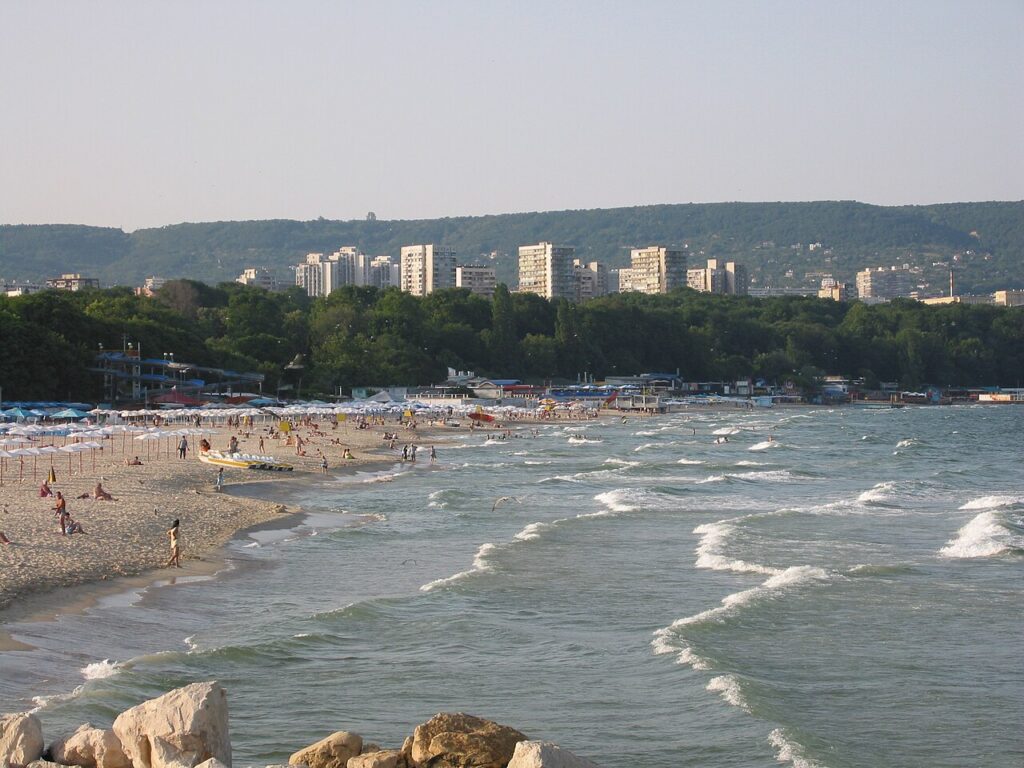 Românii, printre turiștii care susțin sezonul estival din Bulgaria. Rezervările au crescut cu până la 15%