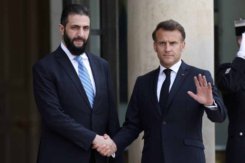Autoritățile siriene: atacurile cu bombă din Damasc, produse în timpul vizitei lui Emmanuel Macron, au fost comise de o celulă afiliată Statului Islamic