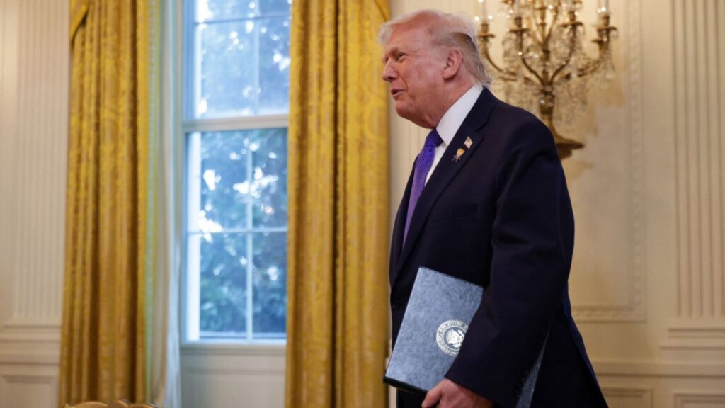 Trump promite un acord nuclear mai bun decât cel al lui Obama, dar americanii nu îl cred. Un nou sondaj arată costul politic al războiului cu Iranul