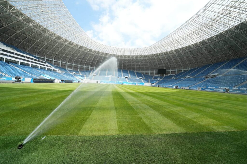 Stadionul Ion Oblemenco, pregătit pentru noul sezon. Gazonul modernizat va fi inaugurat la Supercupa României