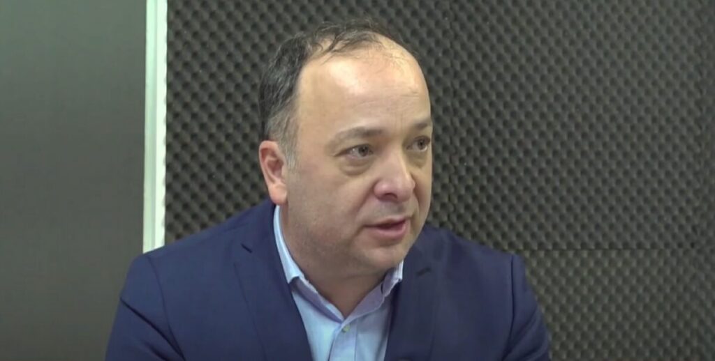 Ratingul României, sub lupa Fitch. Adrian Negrescu: „Mesajul privind datoria publică va conta mai mult decât simpla treaptă de rating”