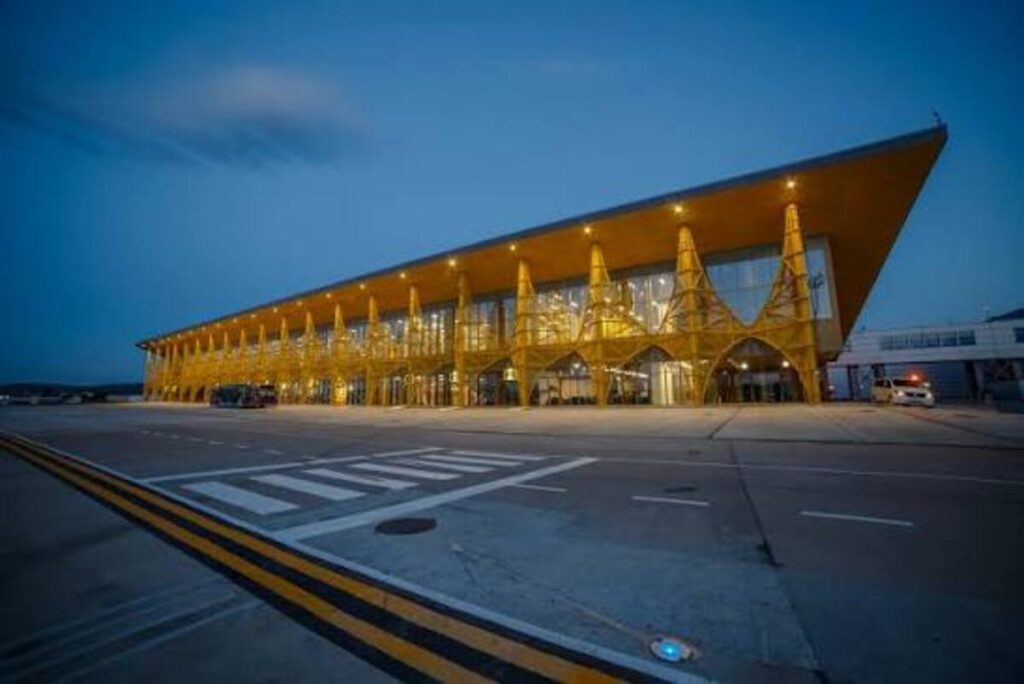Aeroportul din Cluj, magnet pentru pasageri pe timp de vară. Cursele aeriene care atrag peste un milion de oameni