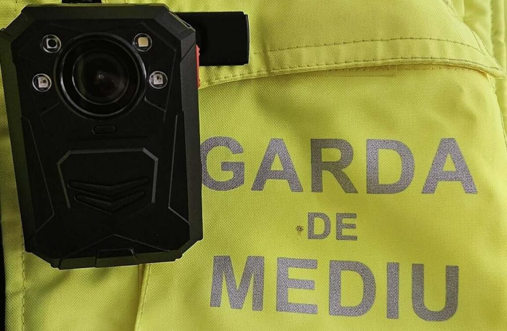 Nota de plată pentru aerul poluat. Garda de Mediu din Botoșani a acordat amenzi record în urma unor ample controale