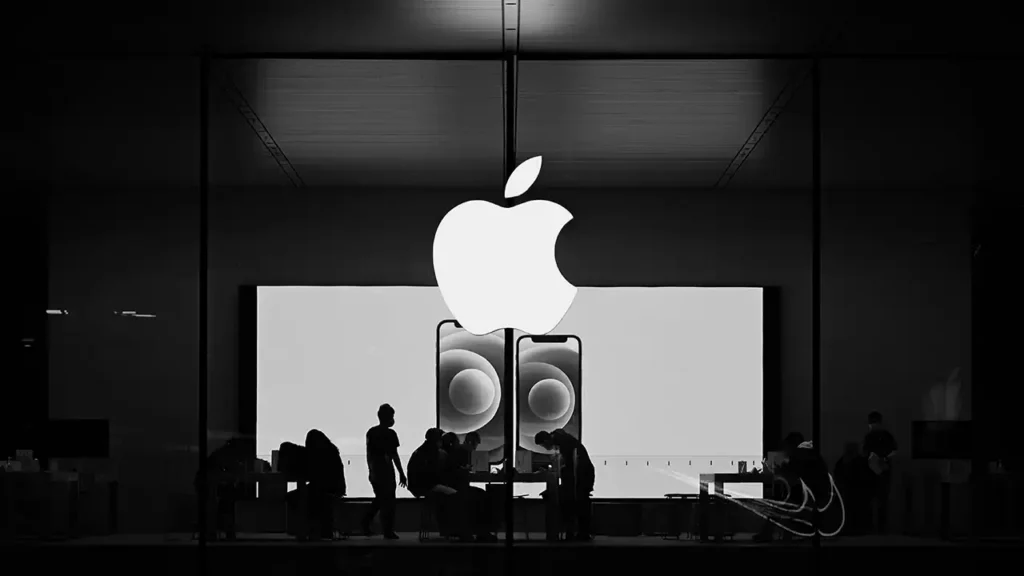 Apple atinge o capitalizare de 5.000 de miliarde de dolari și intră în istoria burselor
