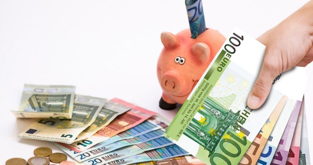 Românii din diaspora vor primi ajutorul de șomaj din țara în care au lucrat, chiar dacă se mută. Parlamentul European a aprobat noi reguli privind protecția socială