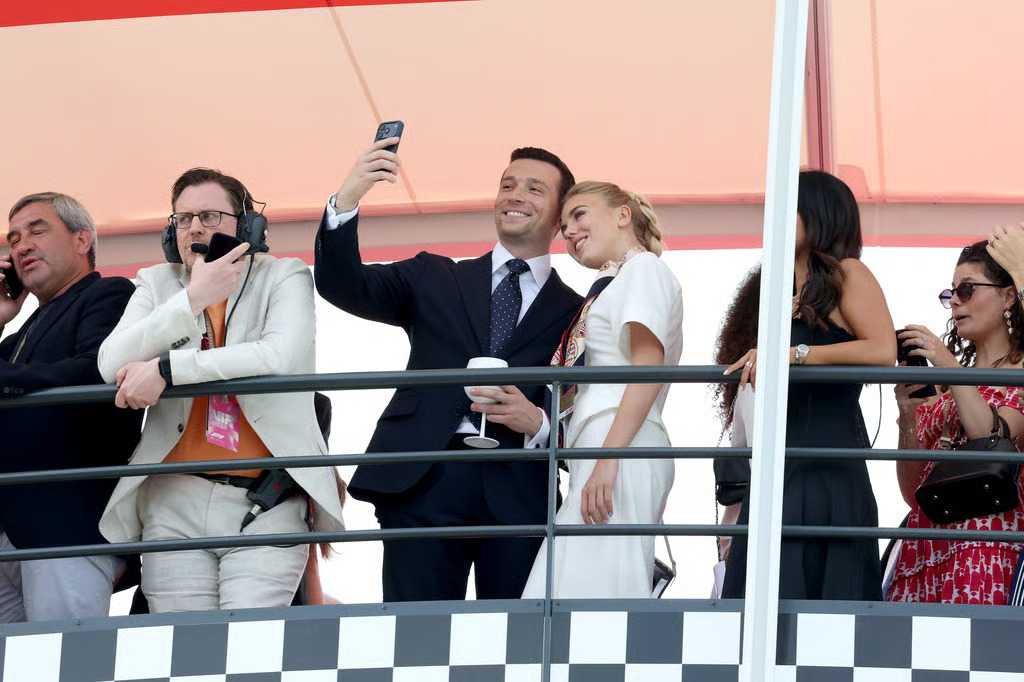 Bardella și prințesa Maria Carolina, relația lor complică imaginea populistă a liderului extremei drepte franceze