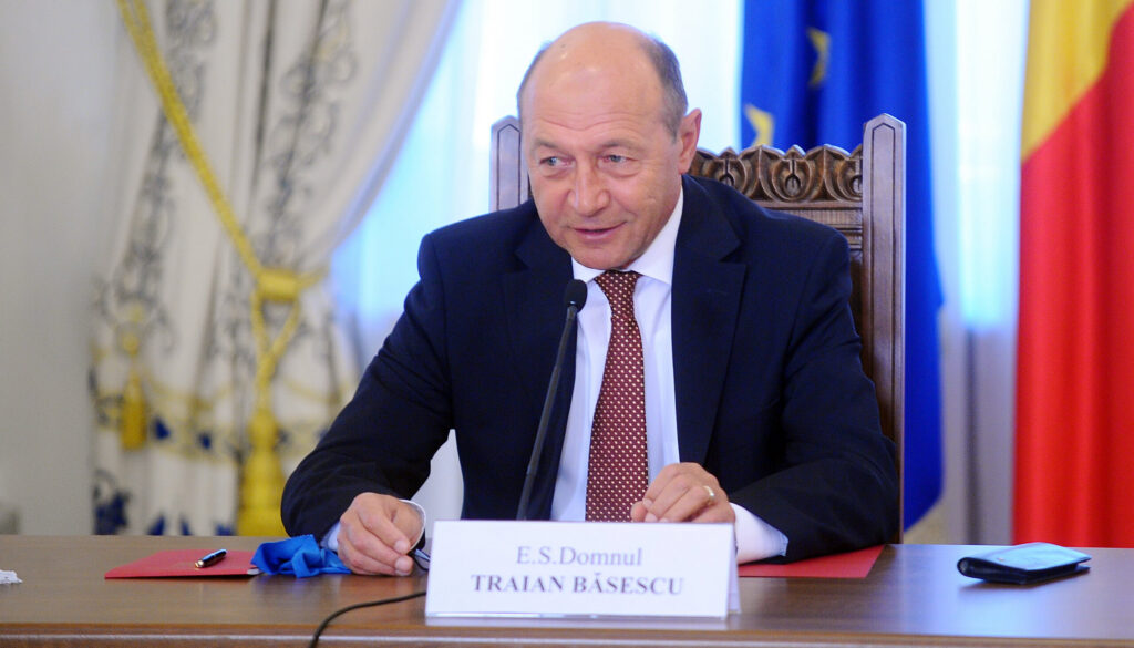 Traian Băsescu avertizează: Rusia testează capacitatea de apărare a României și pregătește atacuri cu roiuri de drone