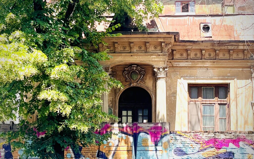 București, clădiri, artere și amintiri. Ana Rubeli, fondatoarea „Aici a stat”, explică cum ar trebui să citim cele două secole de istorie de pe Calea Griviței