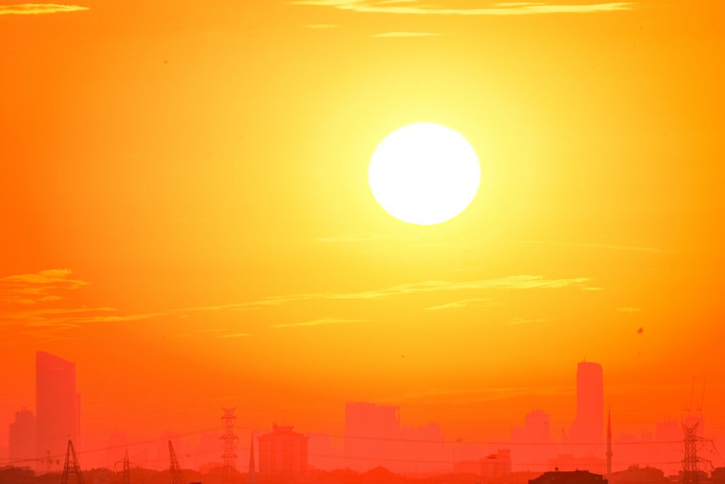 Canicula revine în România la început de august. Se anunță temperaturi de 39 de grade Celsius