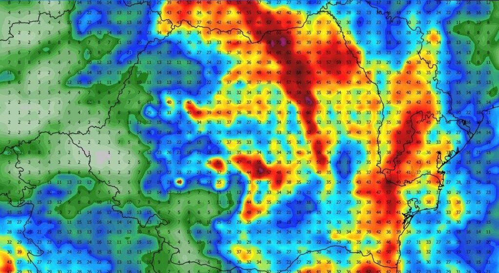 Weekend cu două fețe în România. Caniculă extremă în sud și cod galben de vijelii și inundații în restul țării