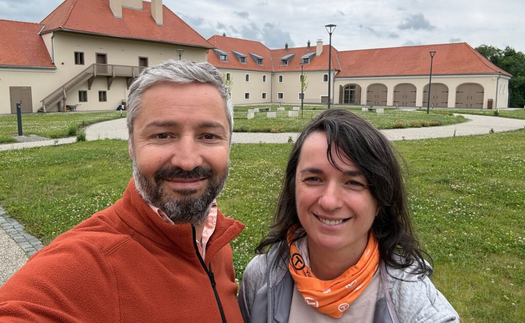 Drumul care unește. „Fără oameni nu ar exista Via Transilvanica”. Ce povești au adunat soții Ciobanu după aproape 500 de kilometri de drumeție