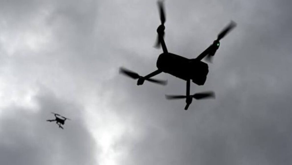 Alertă de noapte la granița cu Ucraina. Radarele MApN au depistat un roi de drone