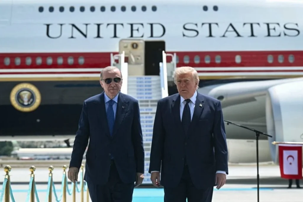 A început Summit-ul NATO de la Ankara. Donald Trump, primit cu fast. A ajuns și Nicușor Dan. Zelenski cere ca Ucraina să intre în NATO