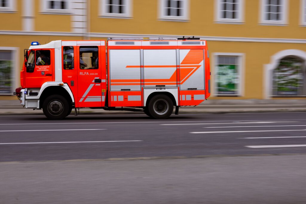 Explozie la o fabrică de prelucrare a lemnului din Brașov. Nu au fost înregistrate victime