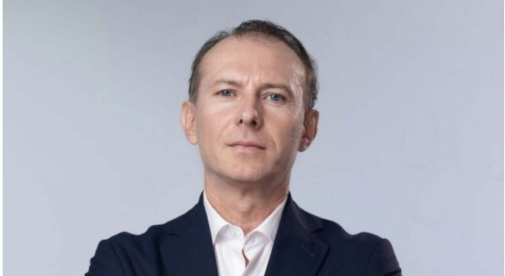 Cum vor fi afectați românii de noua Lege a Salarizării? Florin Cîțu, fost premier: „Pe termen scurt: taxe mai mari. Pe termen mediu: inflație mai mare”