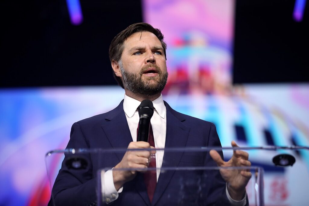 JD Vance este ținta unui val de atacuri din propriul partid. Aliații săi vorbesc despre o campanie coordonată