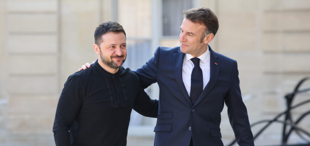 Macron și Zelenski s-au înțeles ca Ucraina să producă armament francez sub licență