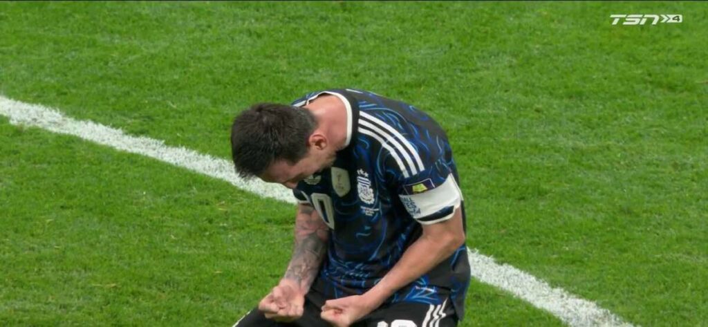Argentina face istorie! „Pumele” au întors scorul în ultimele 10 minute cu două pase de gol ale lui Messi. Anglia s-a retras mult prea devreme în defensivă