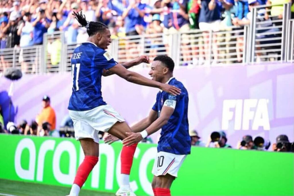 Mexic este de neoprit în vacarmul de pe Azteca și câștigă primul meci în faze eliminatorii după 40 de ani. Mbappe și Olise, recital impresionant pentru Franța la New York