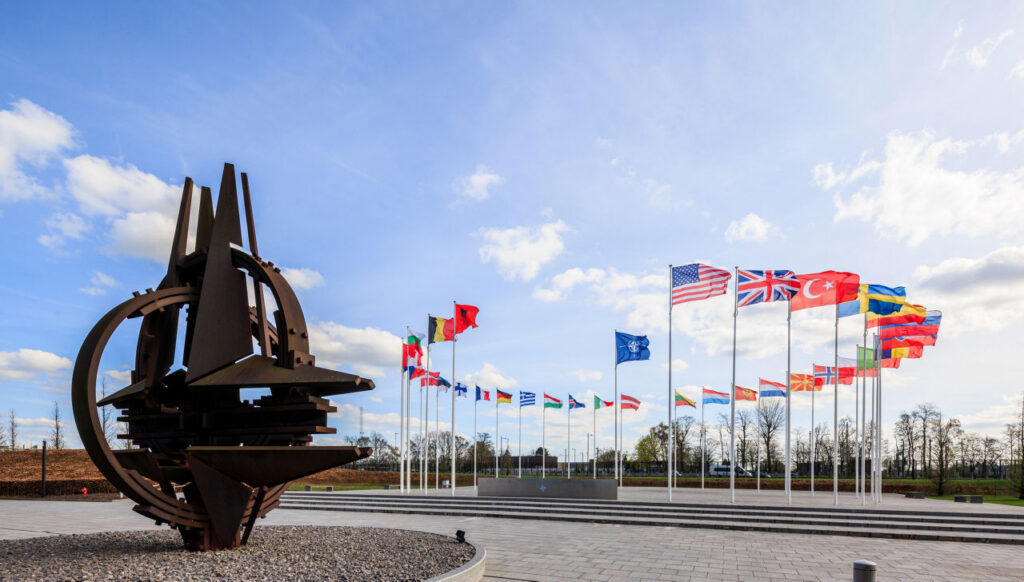 Spionaj la NATO. O stagiară canadiană a fost reținută în Belgia pentru activități secrete