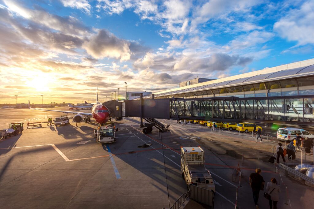 Noi reguli pentru călătoriile cu avionul în UE. Ce drepturi vor avea pasagerii începând din 2027
