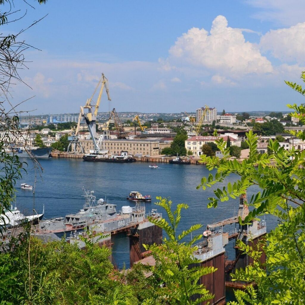 Crimeea, din simbolul victoriei lui Putin într-un punct vulnerabil al Rusiei. Cum încearcă Ucraina să izoleze peninsula ocupată