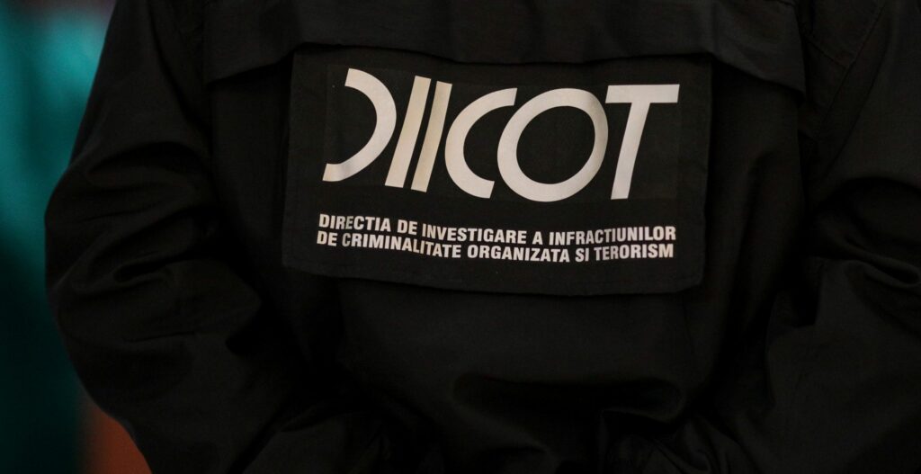 Percheziții DIICOT la Casa de Pensii București într-un dosar de fraudă de peste 7 milioane de lei. Anchetatorii verifică sute de adeverințe false de vechime