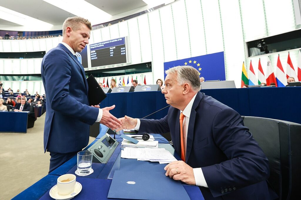 Tensiuni politice din Ungaria, mutate în România: Orban, provocat la dezbatere de Magyar, la Băile Tușnad