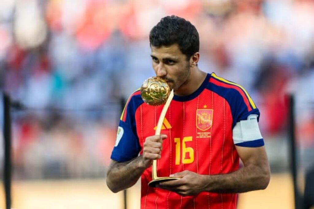 Cei mai buni jucători din cei 1.248 care au participat la Campionatul Mondial. Rodri a intrat într-o galerie exclusivistă alături de Messi, Zidane sau Ronaldinho