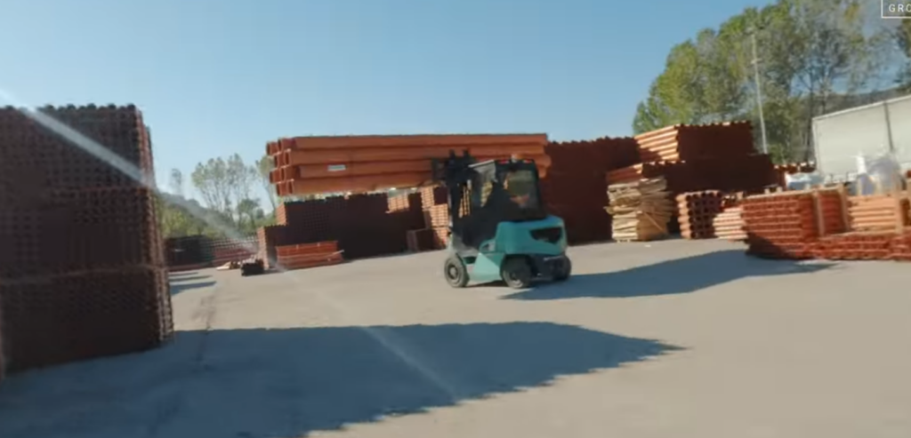 Românii de la TeraPlast cumpără o fabrică în Spania
