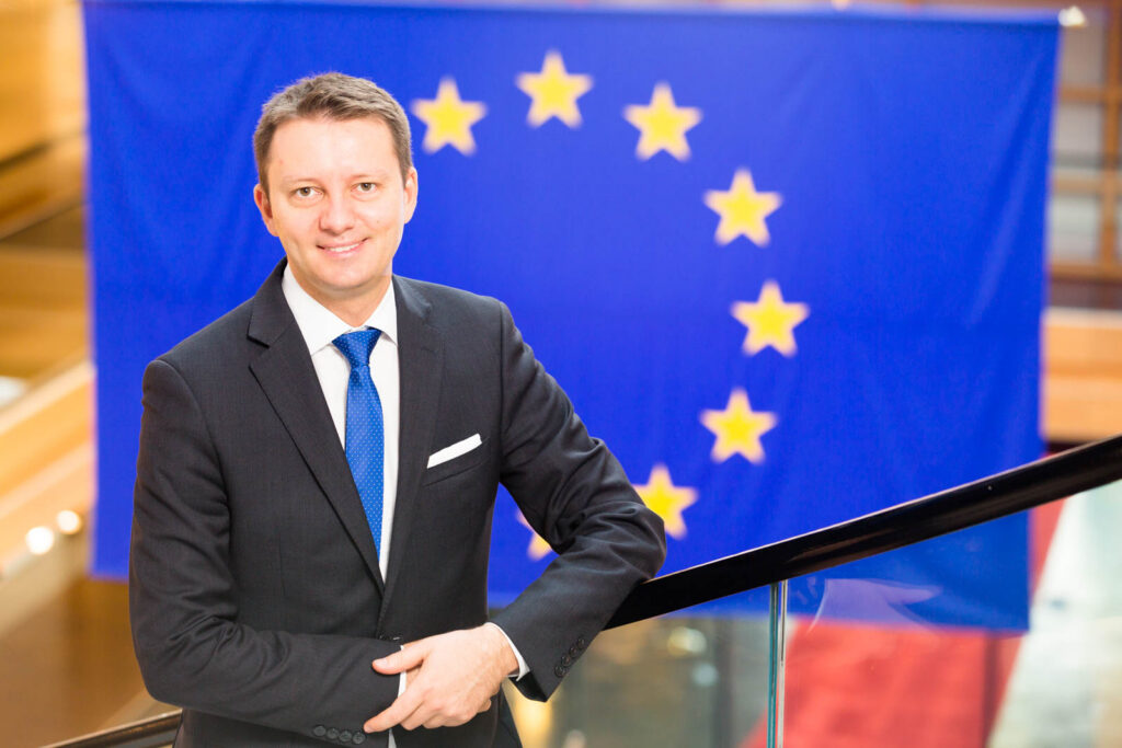 Siegfried Mureșan îi răspunde lui Florin Manole în disputa privind Legea salarizării: „A eșuat să prezinte un proiect în timpul mandatului”