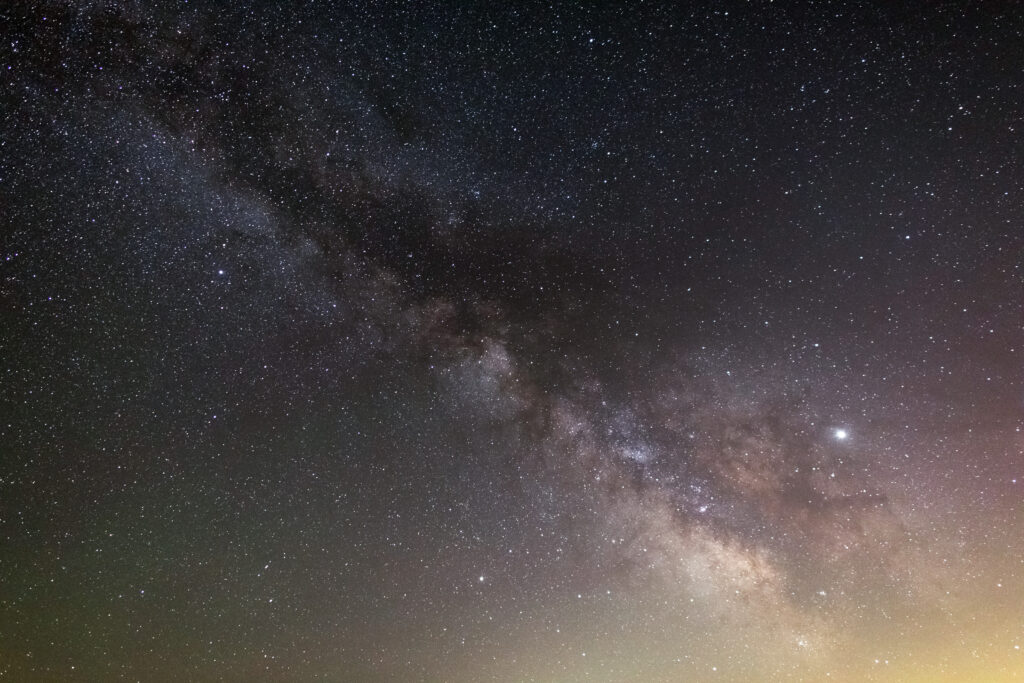 Astronomii au descoperit pentru prima dată zahăr în spațiul interstelar. Compusul ar putea oferi indicii despre apariția vieții