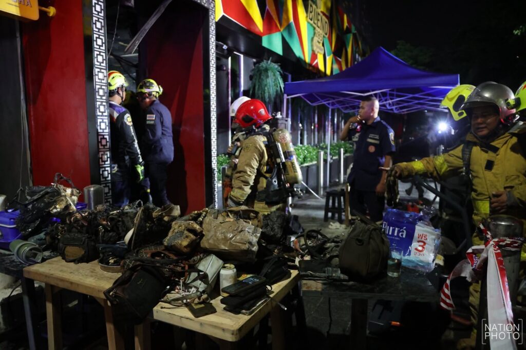 Tragedie în Bangkok, sunt cel puțin 27 de victime ale unui incendiu care a mistuit un bar aglomerat