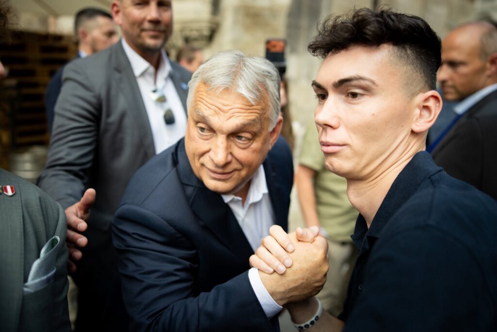 Percheziții la partidul lui Orban, Fidesz. Acuzații de tiranie și reacții internaționale dure