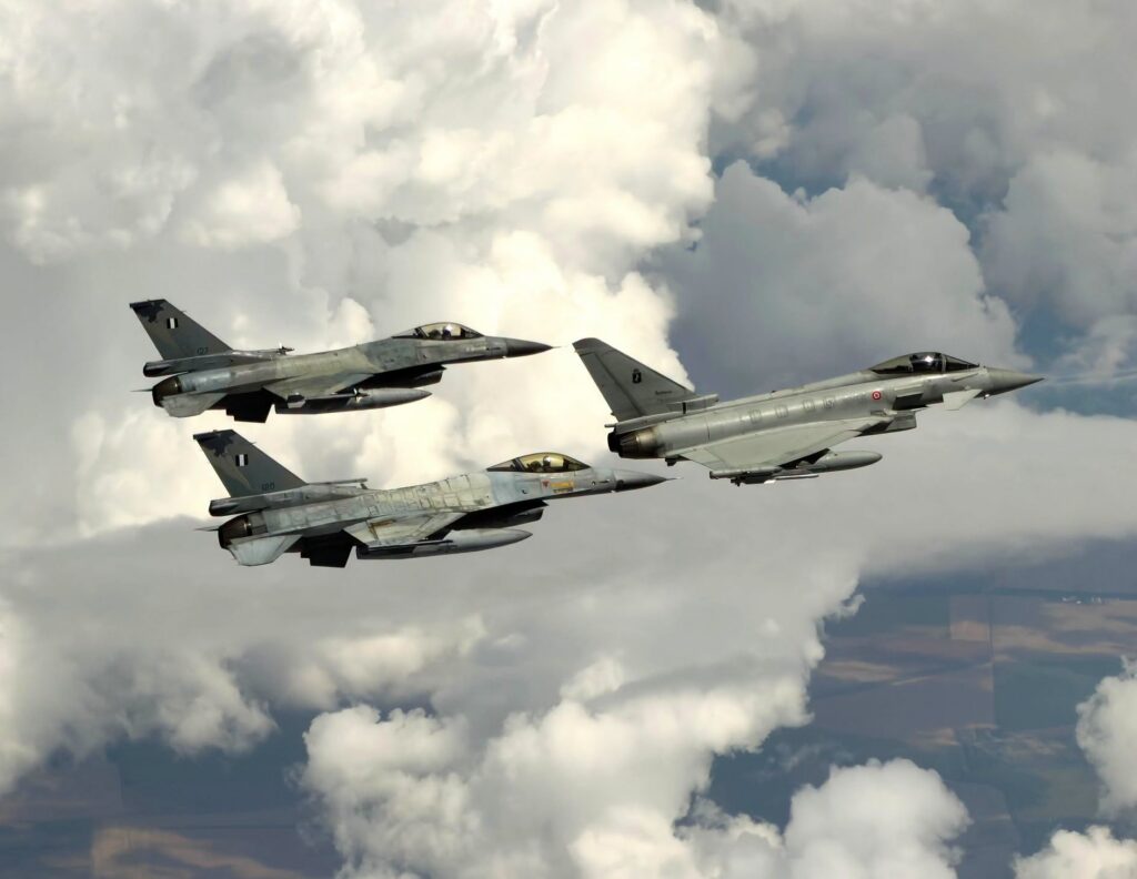 România, Bulgaria și Spania își coordonează apărarea aeriană în cadrul NATO. Acord pentru misiuni comune