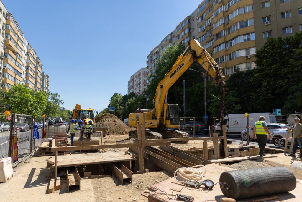 Lucrările la tramvaie ascund un șantier mult mai complicat. Peste 70 de kilometri de rețele sunt modernizați în București