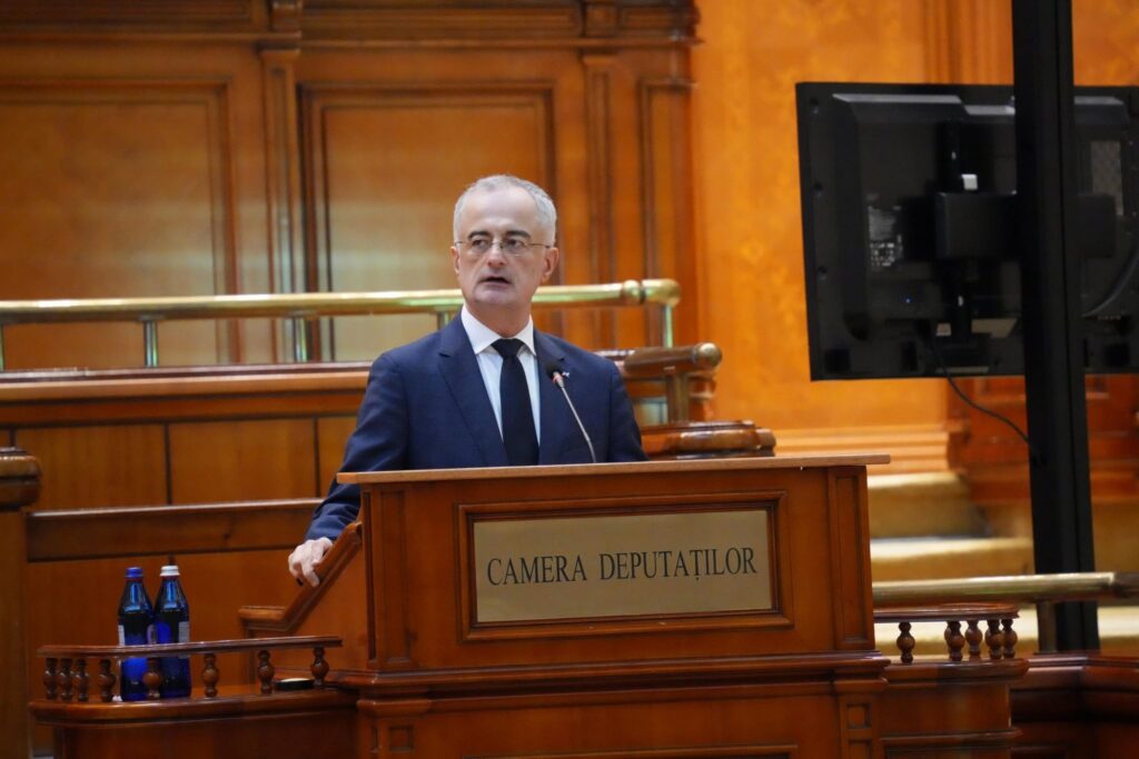 PNL cere sesiune extraordinară pentru legea salarizării