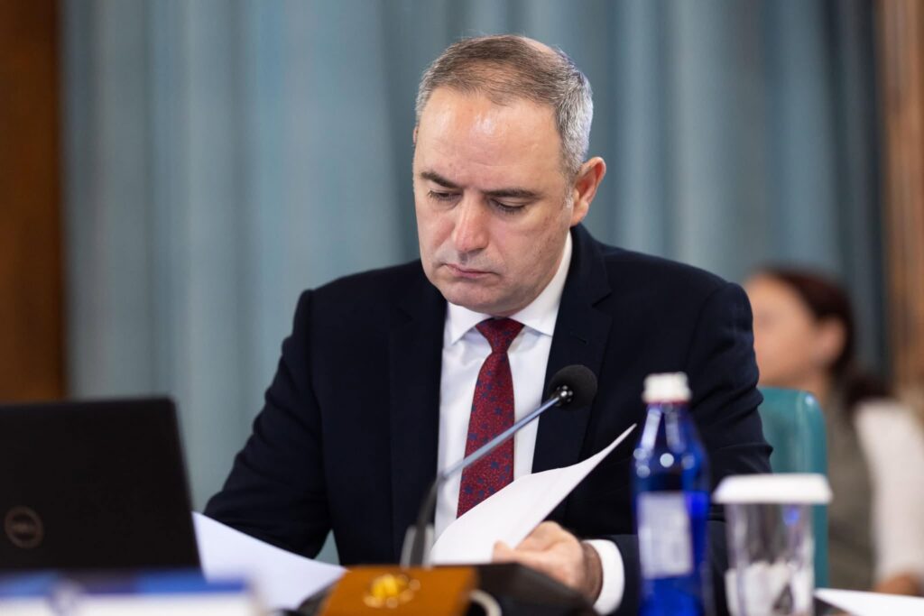 Datoria publică a României a trecut de 60% din PIB. Nazare: „Guvernul nu mai poate crește cheltuielile de personal”
